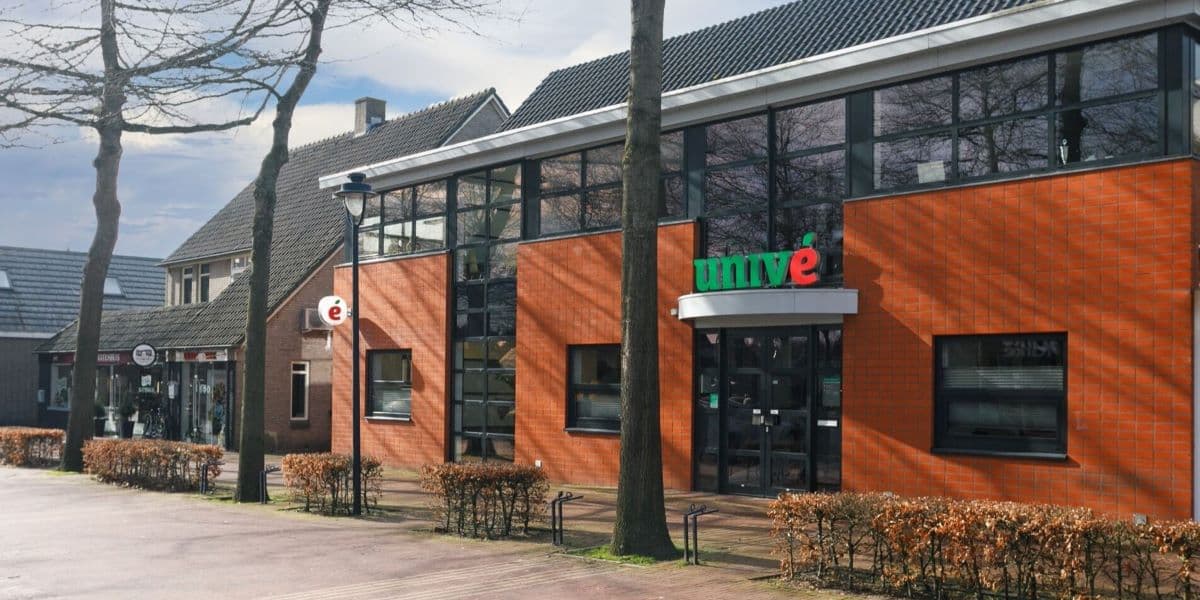 Gevel Univé winkel hypotheekadviseur in Staphorst