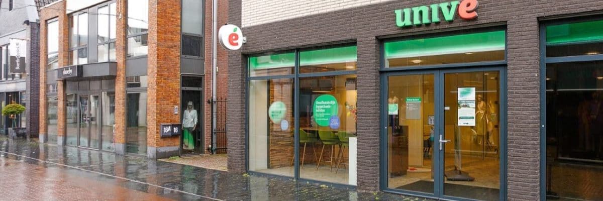 Gevel van de Univé winkel hypotheekadviseur in Raalte