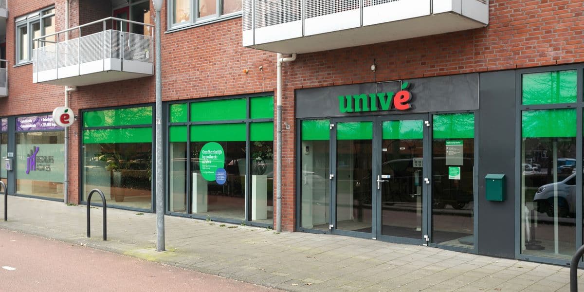 Gevel Univé winkel hypotheekadviseur Hoogezand