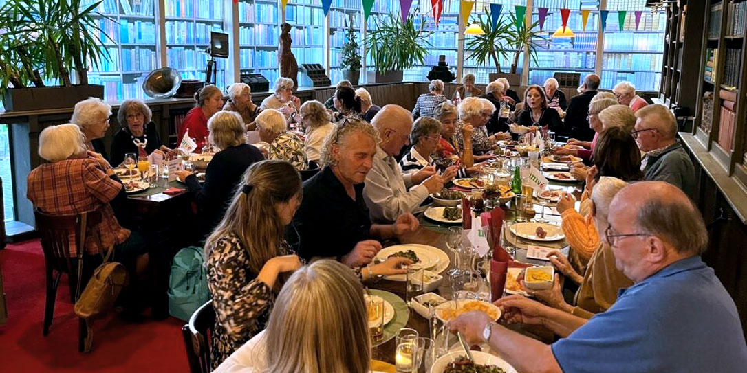 Univé Kookt Voor Alleenstaanden Tijdens Jubileum ‘Gezellig Eten ...